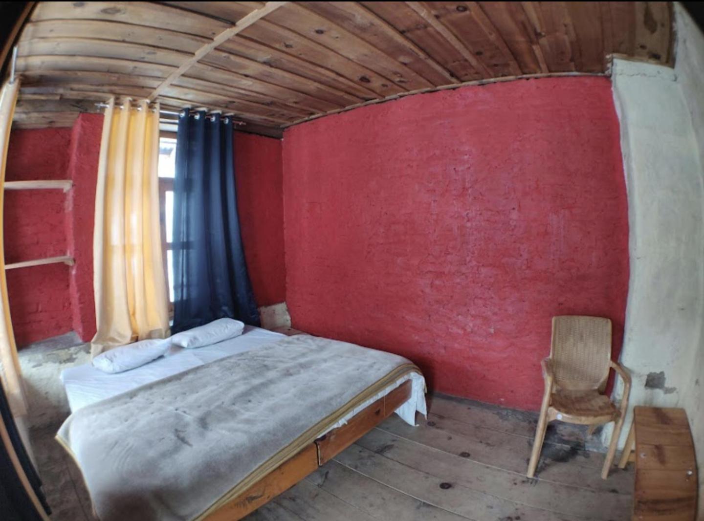 Отель Holy Cow Cafe & Beds Kalgha Экстерьер фото